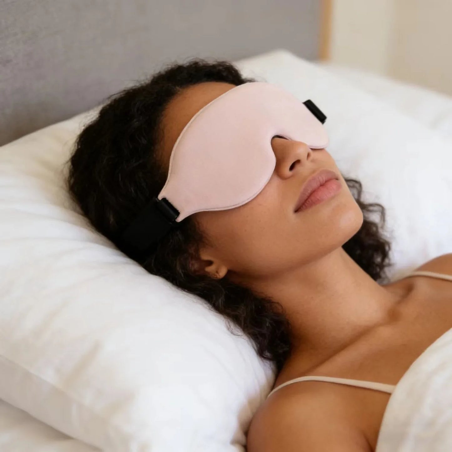 3D foam eye mask, unisex, simple light-blocking, with a nose pad, suitable for sleep, relieving eye fatigue.